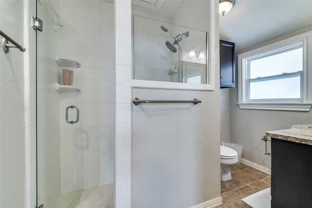 2824 Lee Street, Dallas, TX 75206