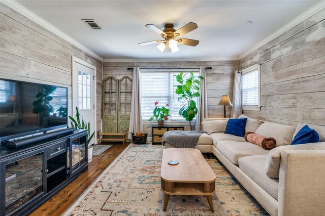 2824 Lee Street, Dallas, TX 75206