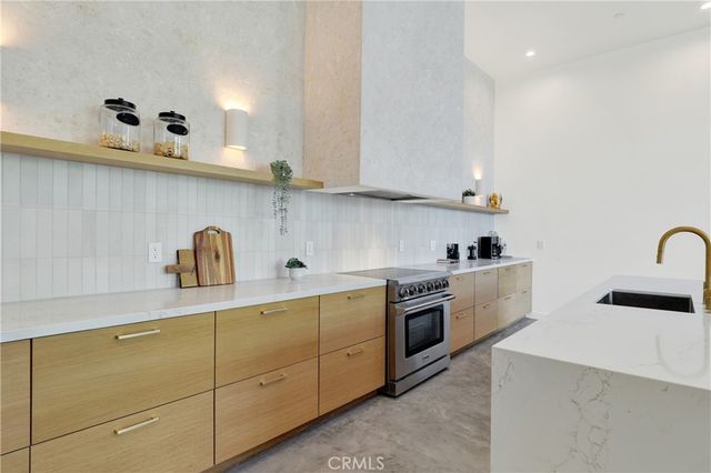 3949 Glenalbyn Drive, Los Angeles, CA 90065