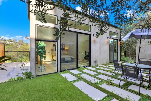 3949 Glenalbyn Drive, Los Angeles, CA 90065
