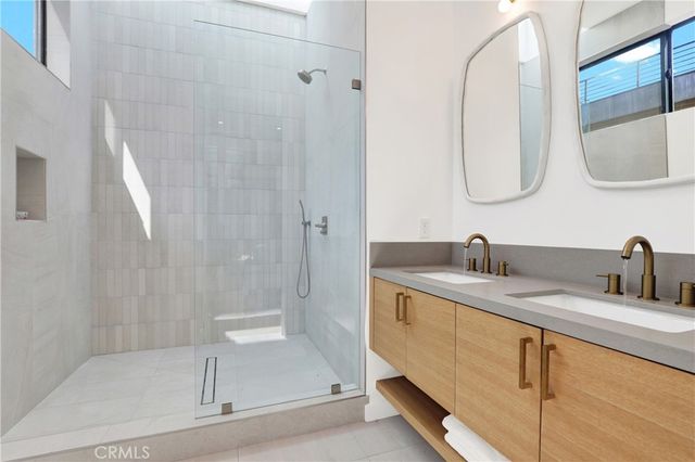 3949 Glenalbyn Drive, Los Angeles, CA 90065
