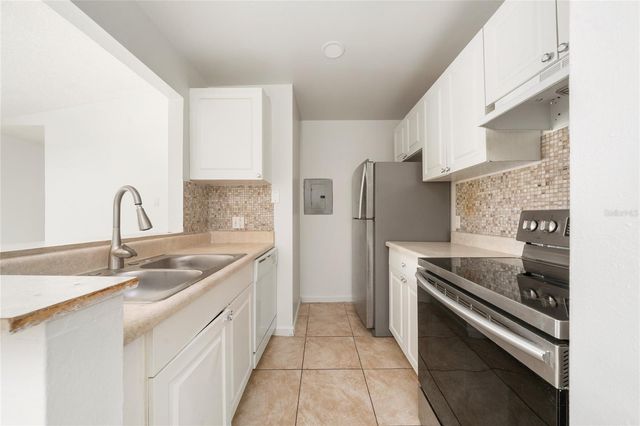 3849 BAY CLUB CIRCLE 204, Kissimmee, FL 34741