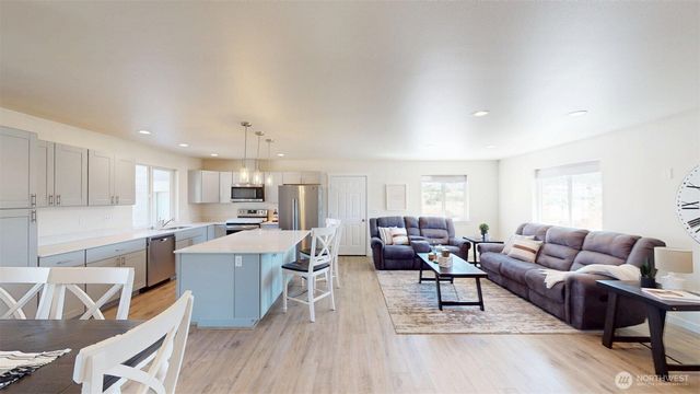 212 Hubbard Road, Riverside, WA 98849