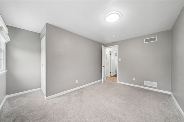 4107 Lee Manor Dr, Hampton, PA 15101