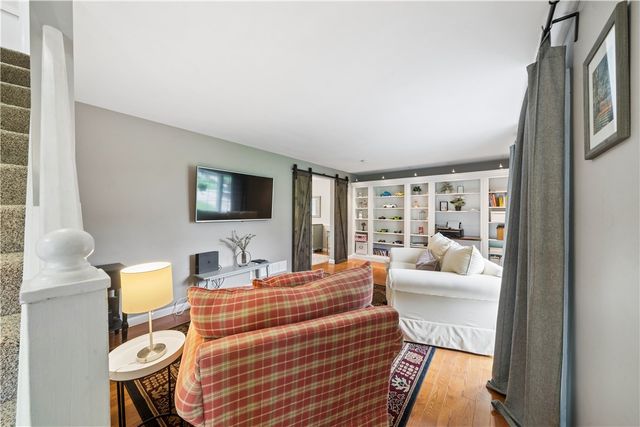 4107 Lee Manor Dr, Hampton, PA 15101