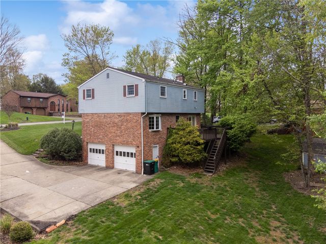 4107 Lee Manor Dr, Hampton, PA 15101