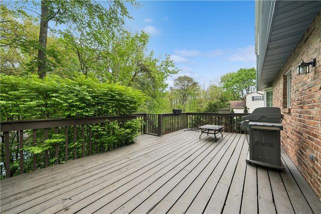4107 Lee Manor Dr, Hampton, PA 15101