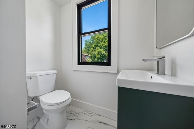235 Elmwood Ave, Maplewood Twp., NJ 07040