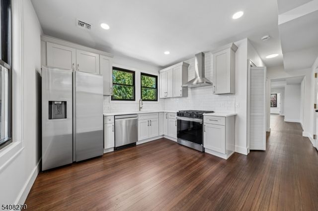 235 Elmwood Ave, Maplewood Twp., NJ 07040