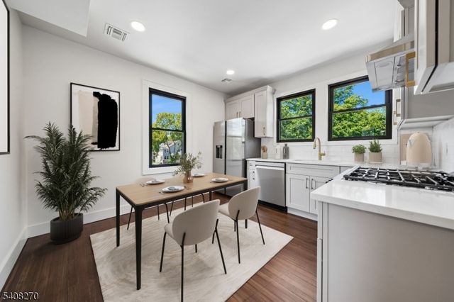 235 Elmwood Ave, Maplewood Twp., NJ 07040