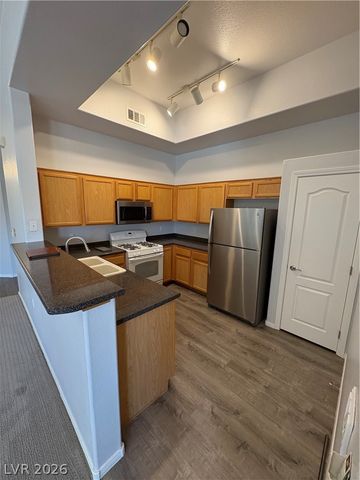 2305 West Horizon Ridge Parkway 1324, Henderson, NV 89052