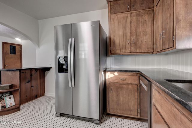 1421 Grand Avenue, Carthage, MO 64836