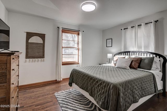 1421 Grand Avenue, Carthage, MO 64836