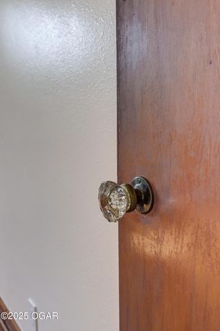 1421 Grand Avenue, Carthage, MO 64836