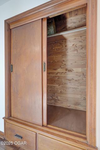 1421 Grand Avenue, Carthage, MO 64836