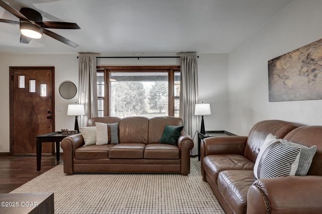 1421 Grand Avenue, Carthage, MO 64836