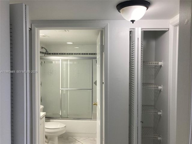 8321 NW 7th St 1-307, Miami, FL 33126