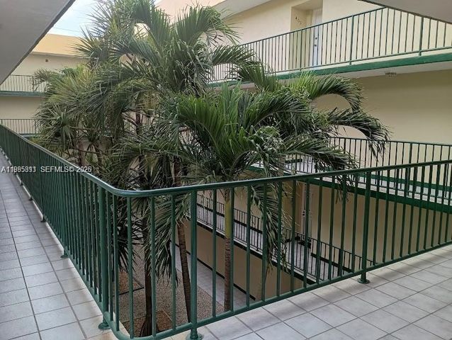 8321 NW 7th St 1-307, Miami, FL 33126