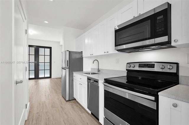 4100 SW 64th Ave 211, Davie, FL 33314