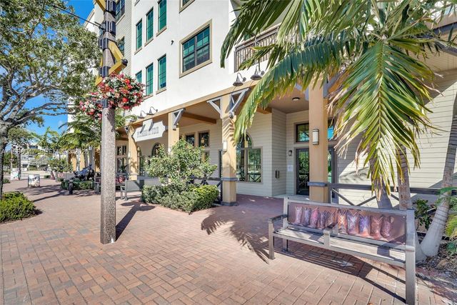 4100 SW 64th Ave 211, Davie, FL 33314