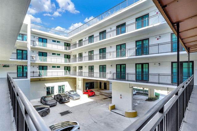 4100 SW 64th Ave 211, Davie, FL 33314