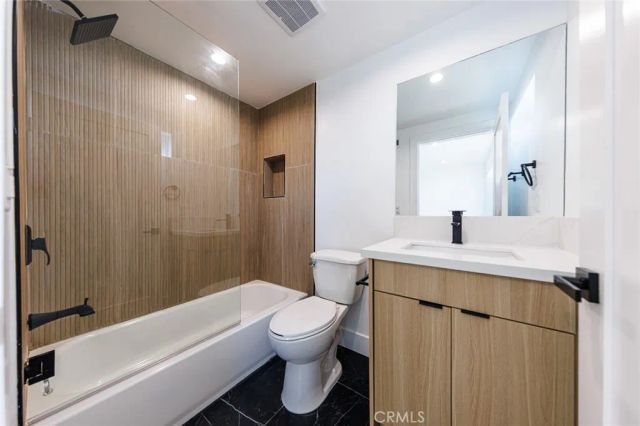 1332 Longwood Avenue 3, Los Angeles, CA 90019