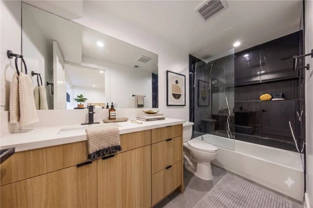 1332 Longwood Avenue 3, Los Angeles, CA 90019