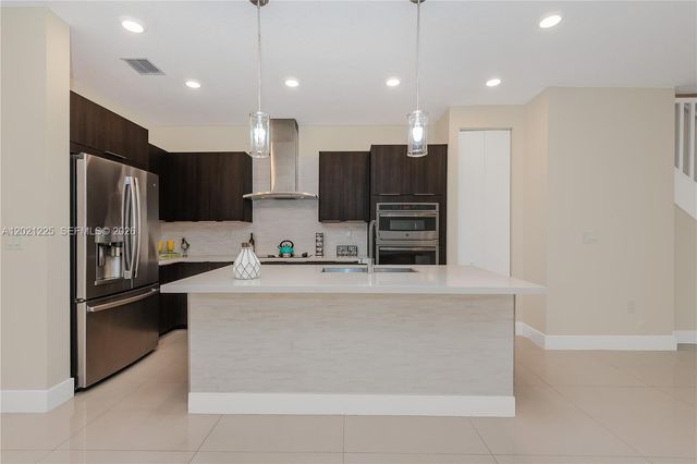 6681 NW 104th Avenue, Doral, FL 33178