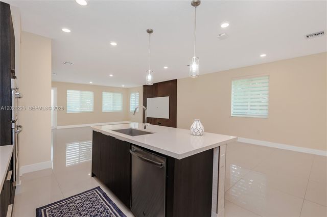 6681 NW 104th Avenue, Doral, FL 33178