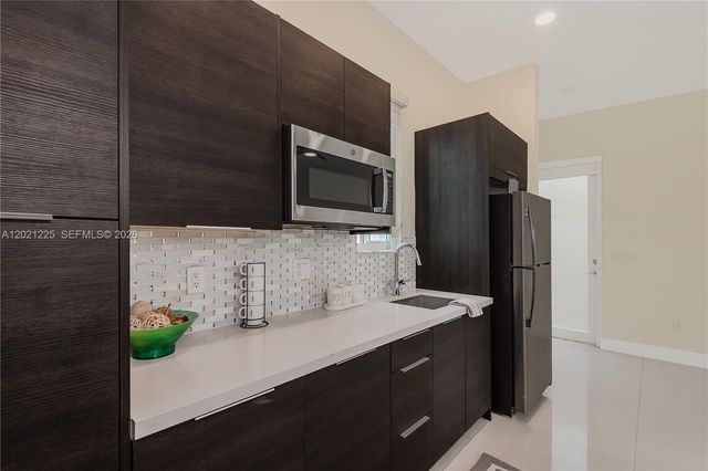 6681 NW 104th Avenue, Doral, FL 33178