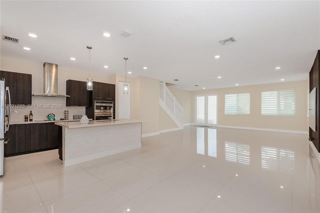 6681 NW 104th Avenue, Doral, FL 33178