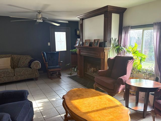 631 Bent Street, Elgin, IL 60120