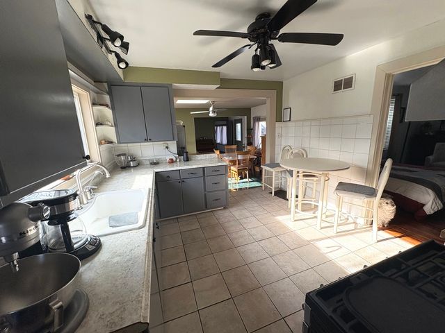 631 Bent Street, Elgin, IL 60120