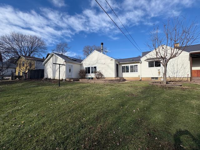 631 Bent Street, Elgin, IL 60120