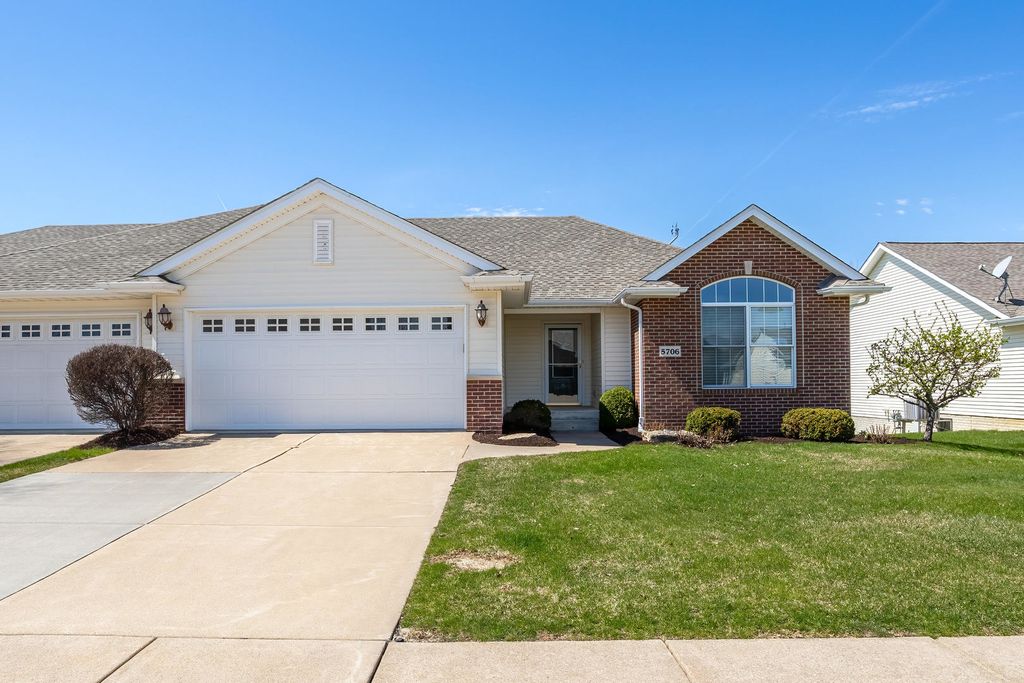 5706 Castlewood Drive 0, Bettendorf, IA 52722