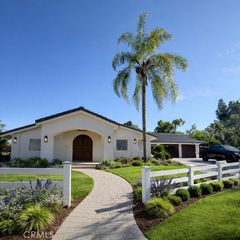 30716 E Sunset Drive, Redlands, CA 92373