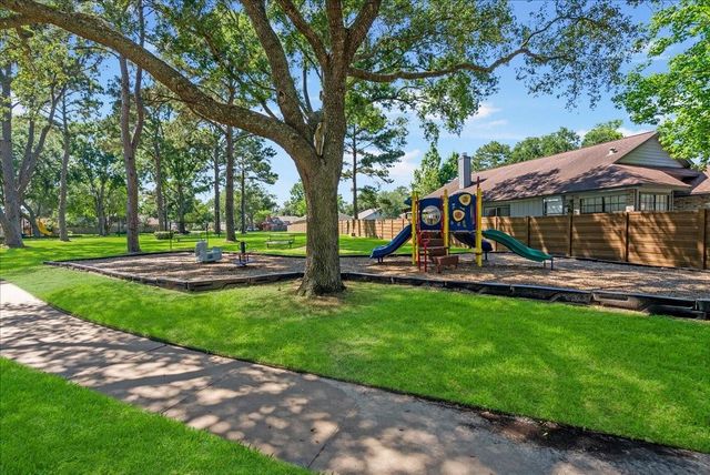 8323 Lake Crystal Drive, Houston, TX 77095