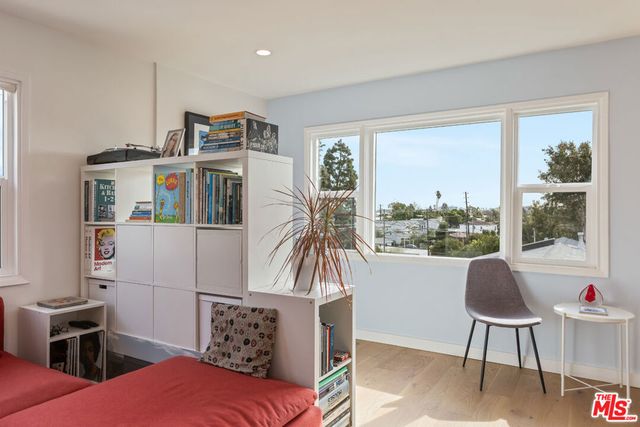 2922 Highland Avenue, Santa Monica, CA 90405