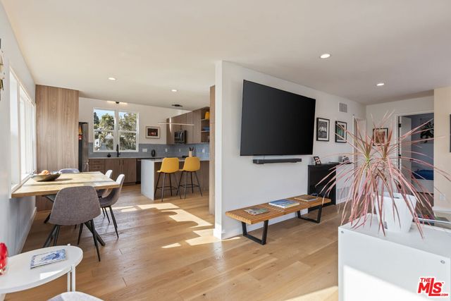 2922 Highland Avenue, Santa Monica, CA 90405