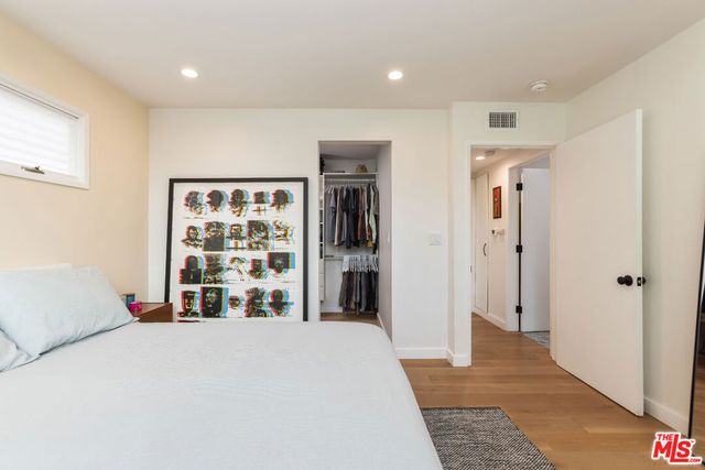 2922 Highland Avenue, Santa Monica, CA 90405