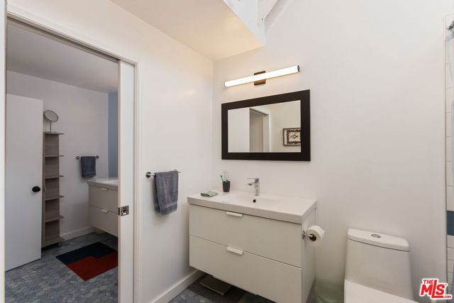 2922 Highland Avenue, Santa Monica, CA 90405