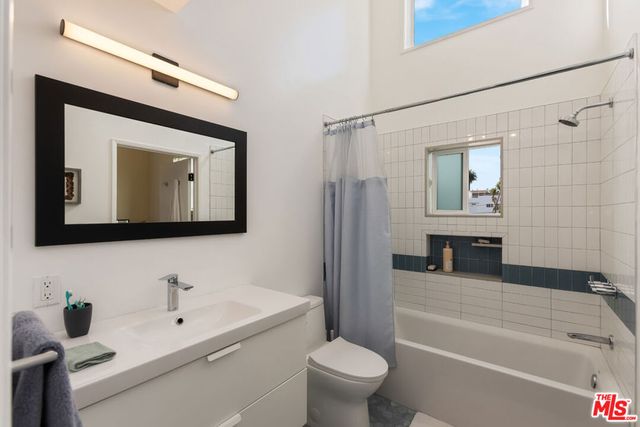 2922 Highland Avenue, Santa Monica, CA 90405