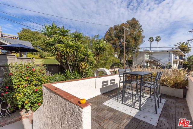 2922 Highland Avenue, Santa Monica, CA 90405