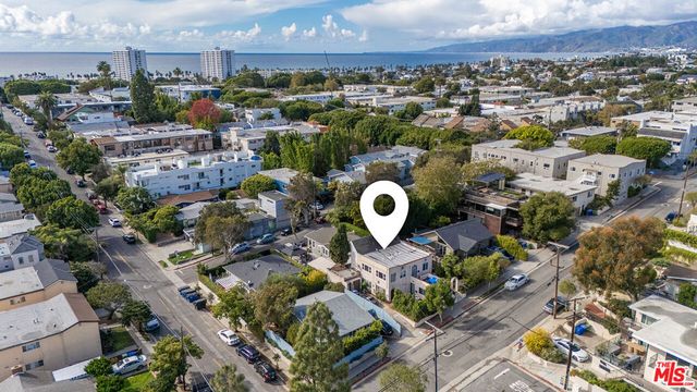 2922 Highland Avenue, Santa Monica, CA 90405