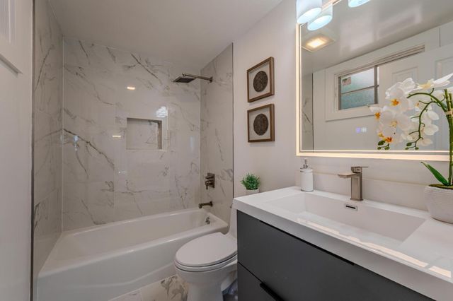 339 Kings Road, Brisbane, CA 94005