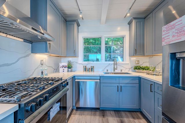 339 Kings Road, Brisbane, CA 94005