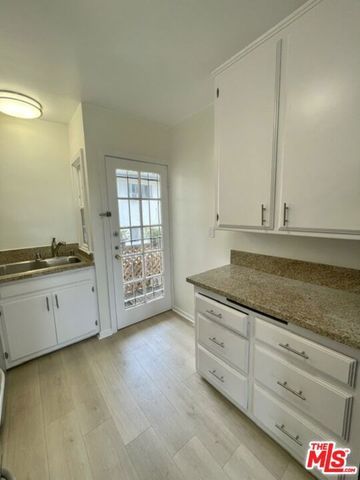 1600 N Martel Avenue B, Los Angeles, CA 90046