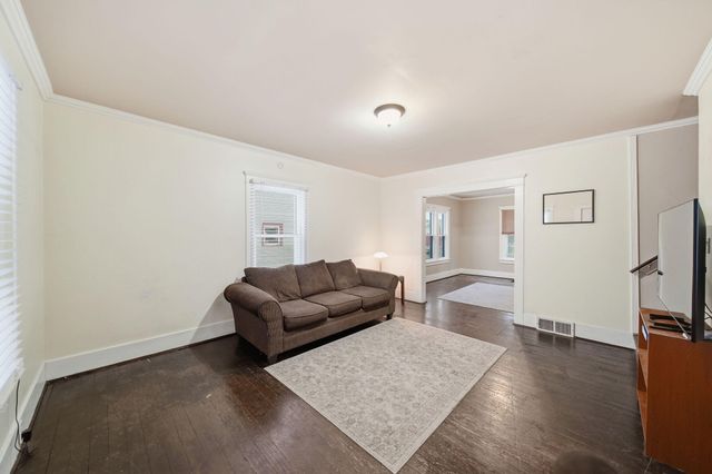 330 N West Avenue, Jackson City, MI 49201