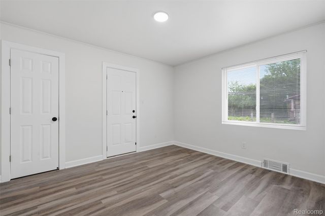 5200 Balfour Road, Detroit, MI 48224