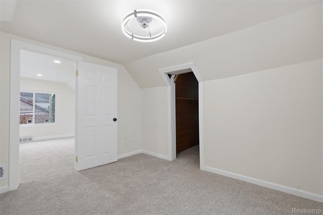 5200 Balfour Road, Detroit, MI 48224